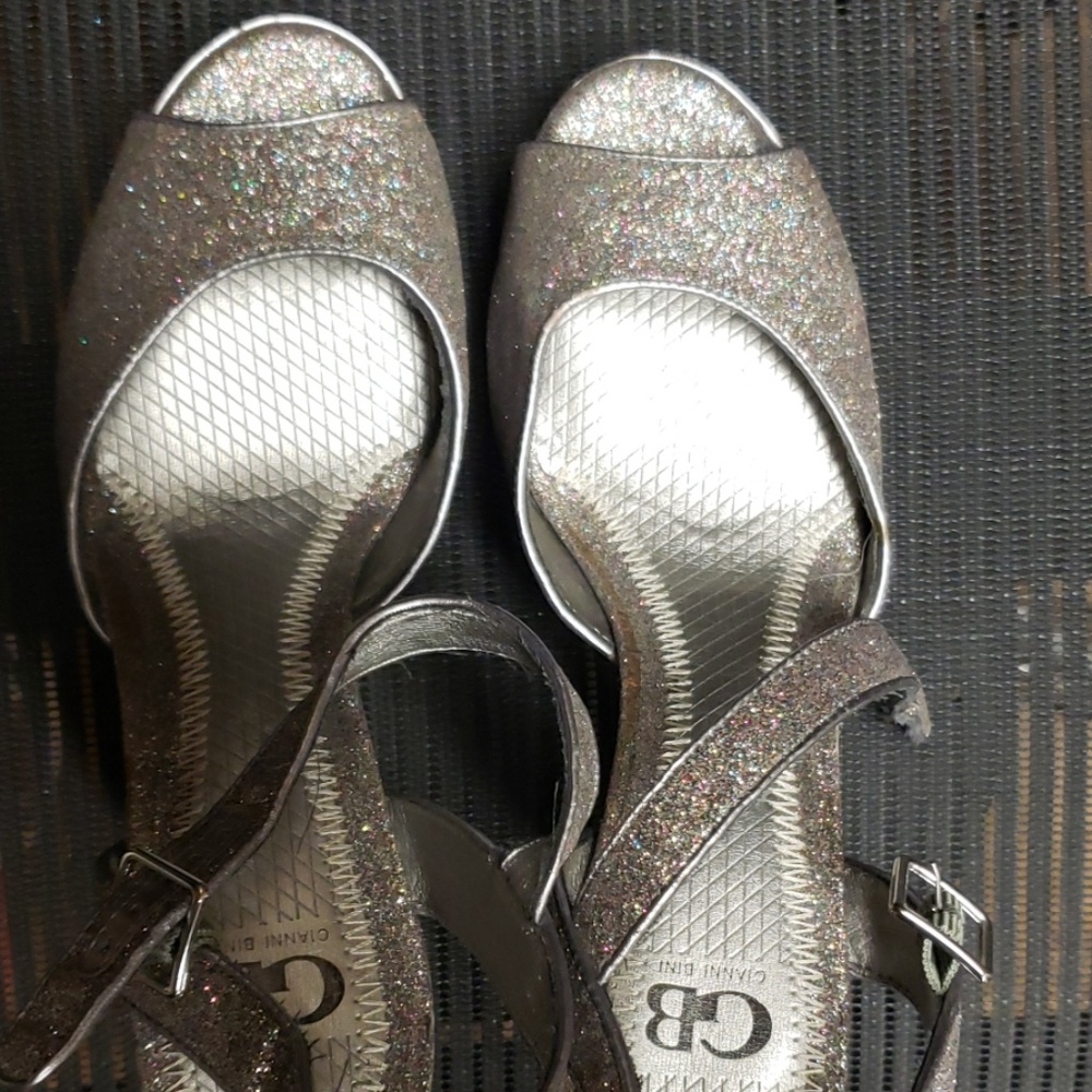 Shoes - Picture 8 of 8